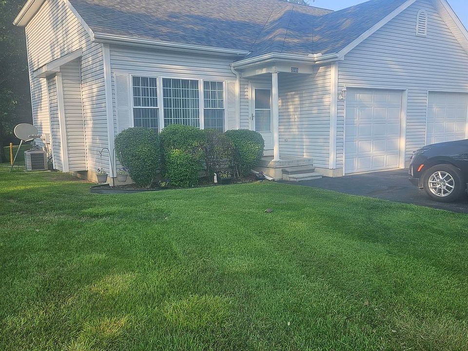 1st image of 2048 Wright Ln