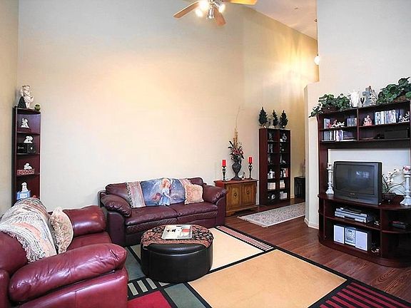 3rd image of 8613 Brunswick Dr