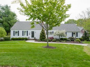 10 Chapel Rd, Farmington, CT 06032