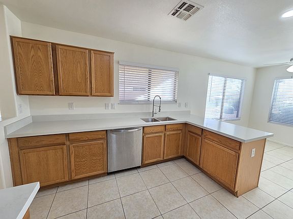 5th image of 10023 N 94th Ln