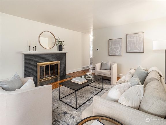 4th image of 7519 Earl Avenue NW