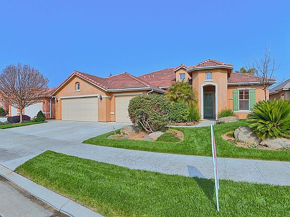 For Sale: 3083 Everglade Avenue, Clovis, CA 93619