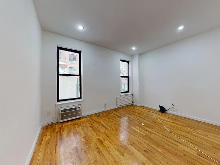 238 E 87th St #2B — Photo 3