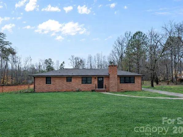 326 Neal Dr, Charlotte, NC 28213