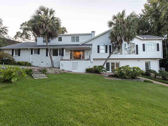 4th image of 3976 Menendez Dr