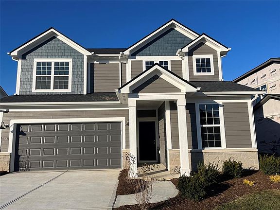 2nd image of 4824 Oak Hill Dr