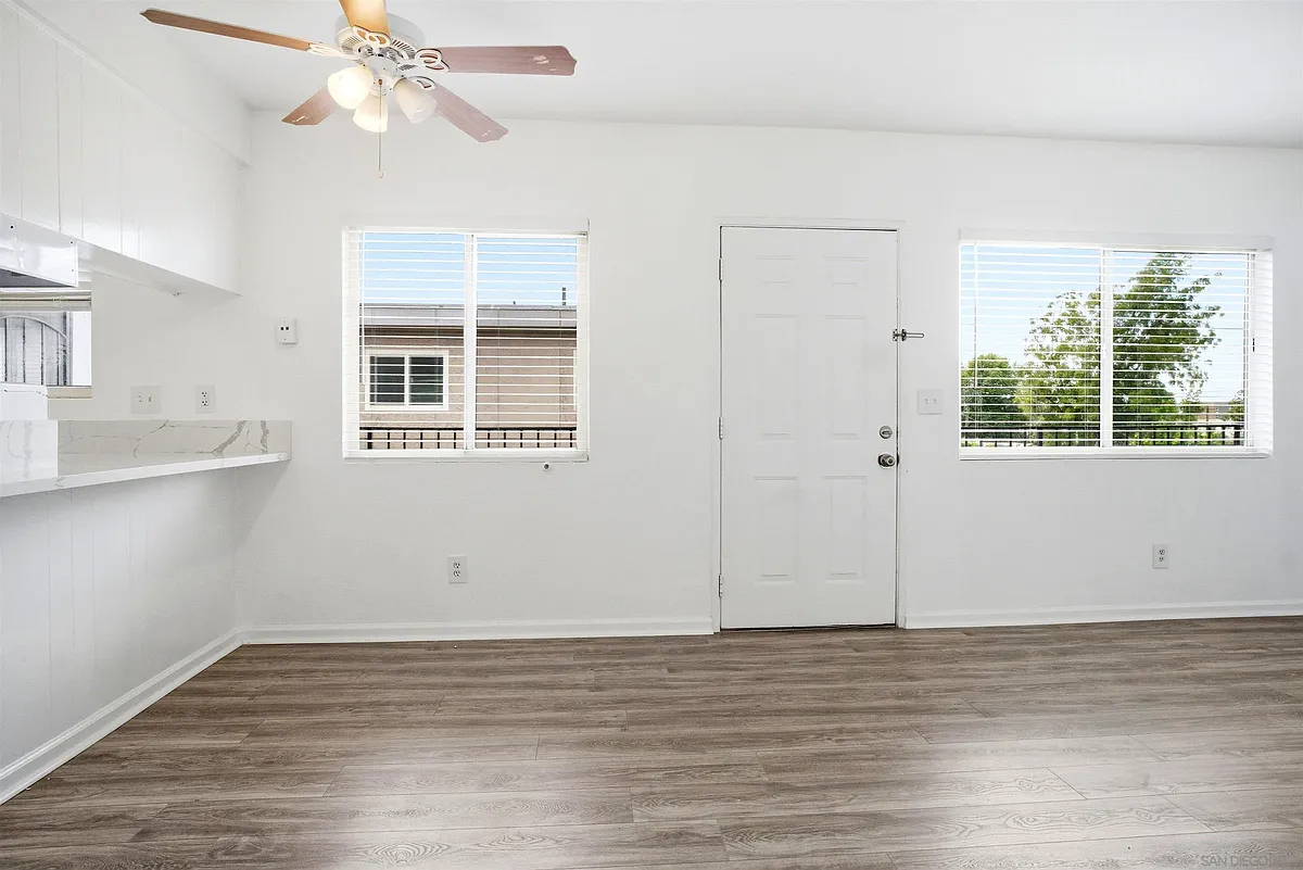 Building Photo - 5436 Imperial Ave #4