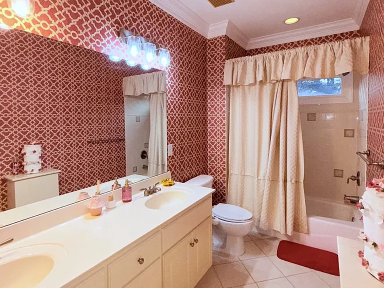 1216 Dorleath Ct — Photo 34
