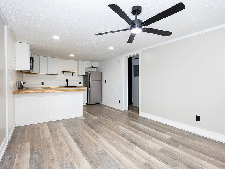 2506 S Columbus Rd — Photo 4