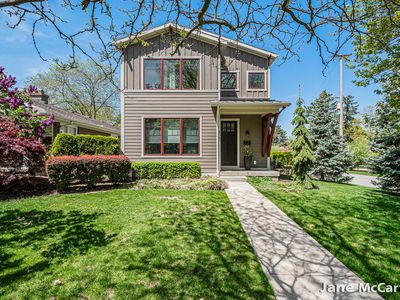 855 Bellclaire Ave SE, East Grand Rapids, MI, 49506