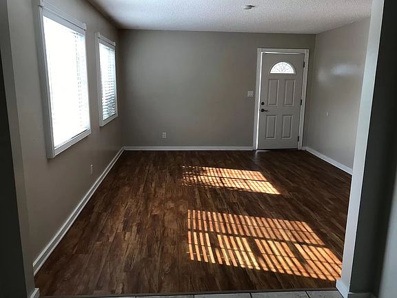 4th image of 694 Center St #A