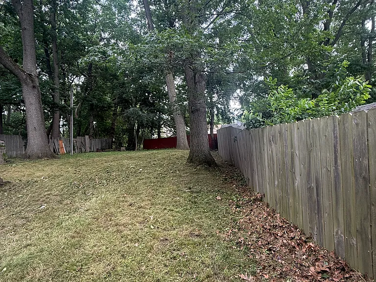129 The Brooklands Ave — Photo 21