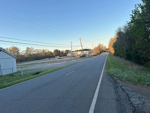 4th image of 1951 4th Ave SW