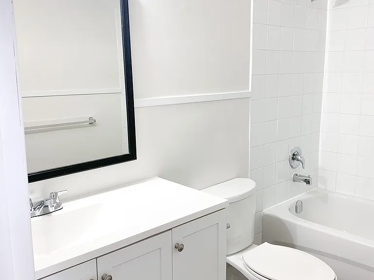 217 Admiral Dr — Photo 5