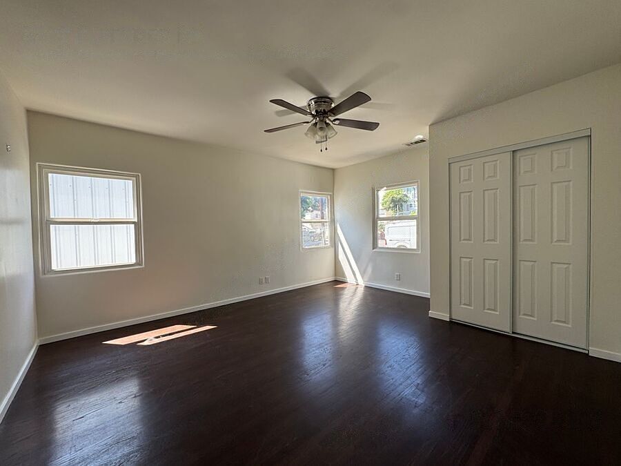 1st image of 3711 Fletcher Dr #1
