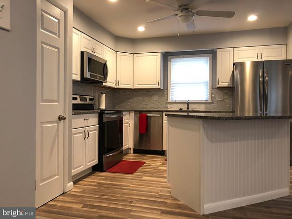 3rd image of 3009 Rose Valley Dr