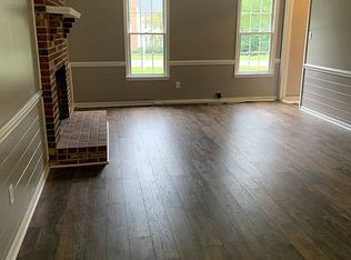 10131 Lakent Ln, North Chesterfield, VA 23236