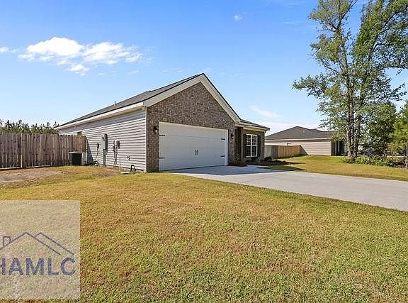 3rd image of 1916 SE Arnold Dr