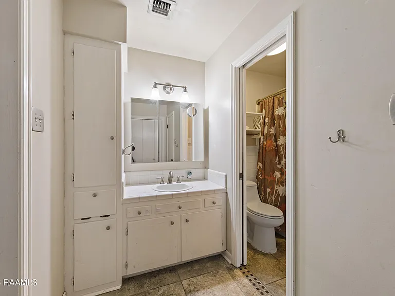140 Orangewood Dr — Photo 14