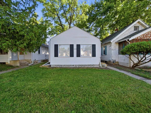 1218 E Forrest Hill Ave, Peoria, IL 61603
