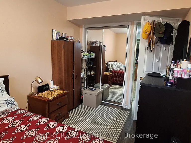 59 Casabel Dr #LOWER — Photo 6
