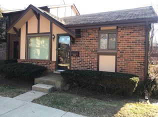 18W233 Buckingham Ln, Villa Park, IL