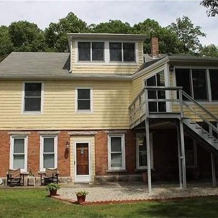 5th image of 4 Flanders Rd #1