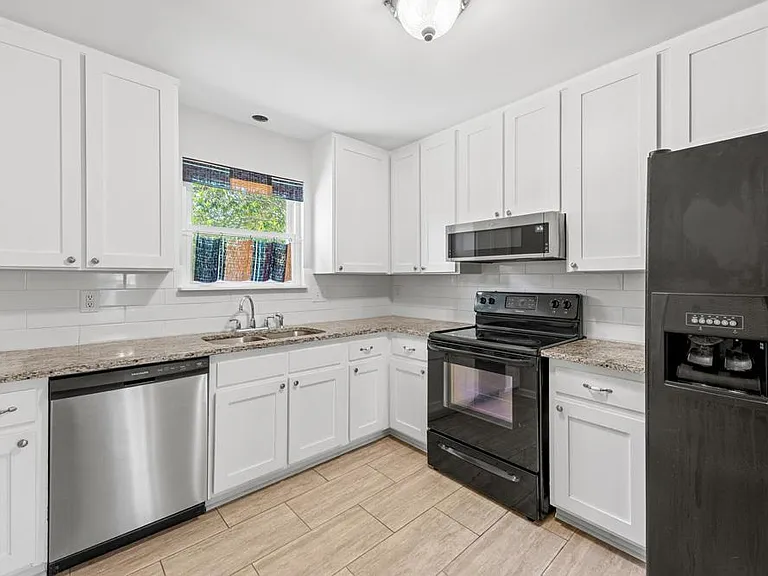 2637 Vassar Rd — Photo 13