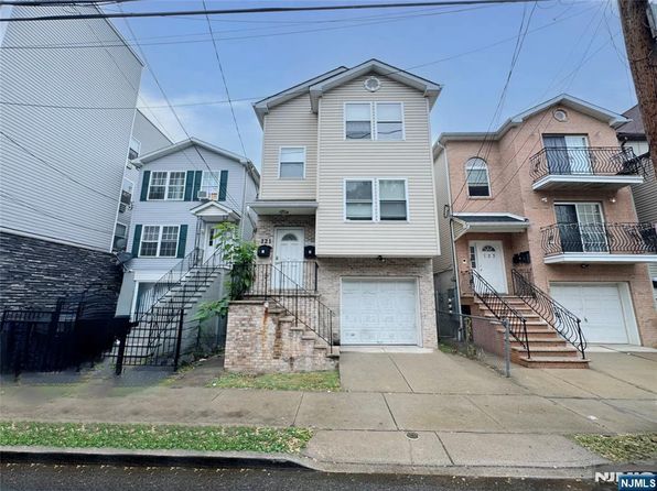 121 12th Ave, Paterson, NJ 07501