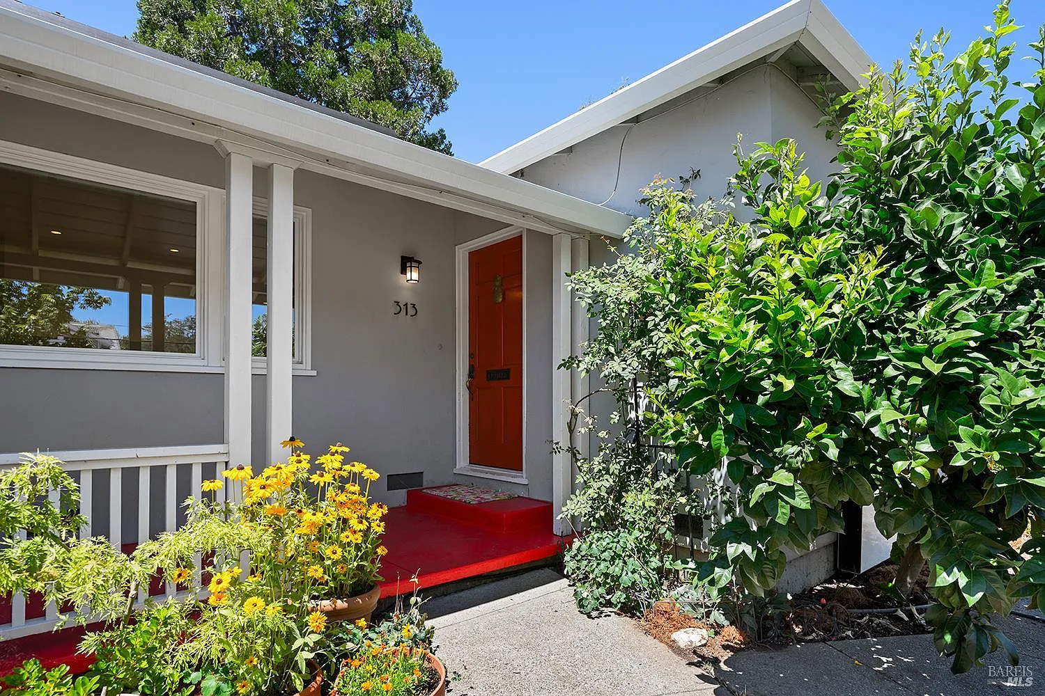 313 N Jefferson Street - Photo 1