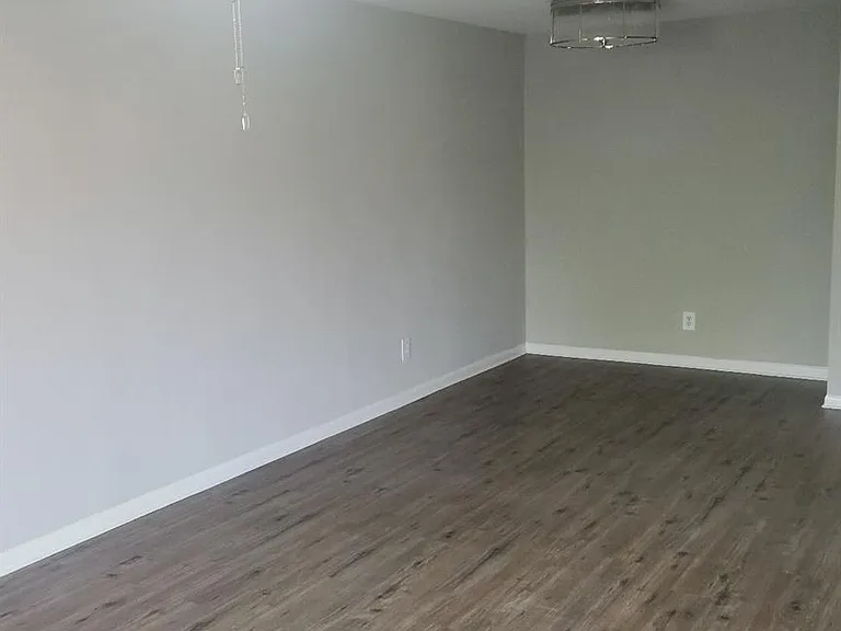 3025 Walnut Bend Ln #35 — Photo 5