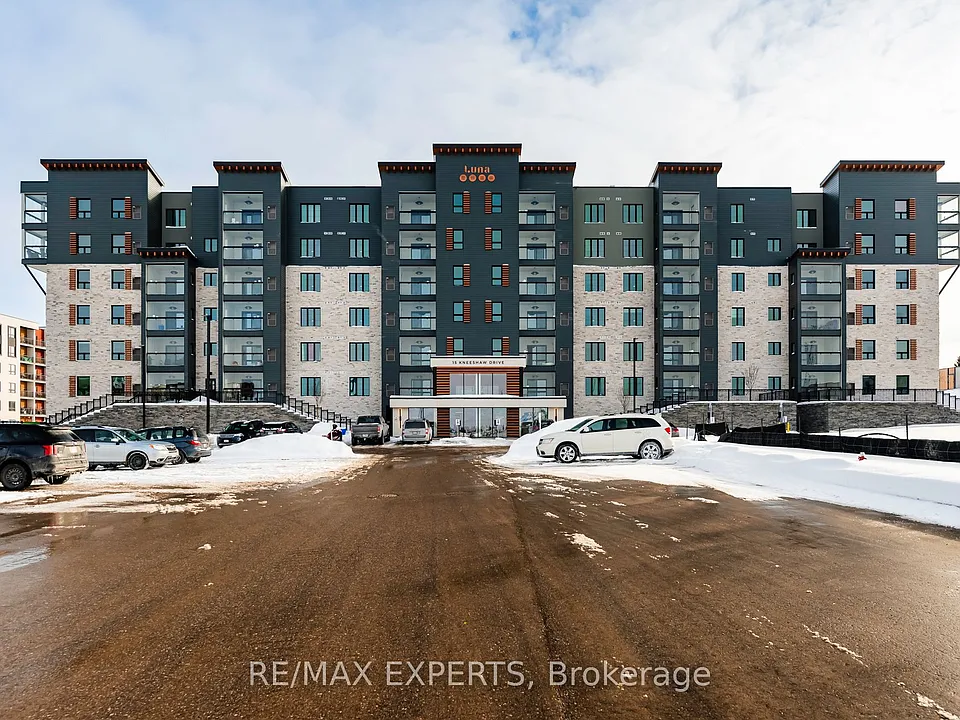 15 Kneeshaw Dr #409