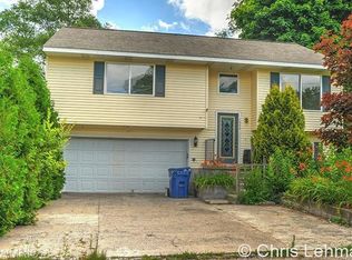 1000 N Edgewood St, Greenville, MI 48838