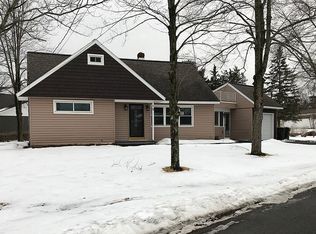 15 Haven Ln, Cohoes, NY 12047