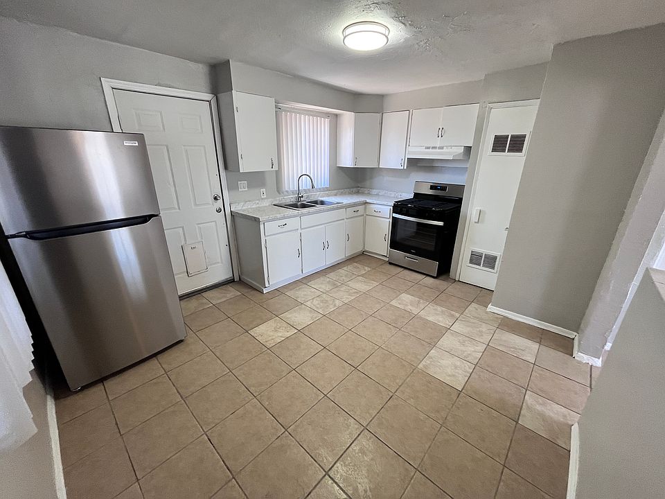 1st image of 220 E Fort Lowell Rd #9