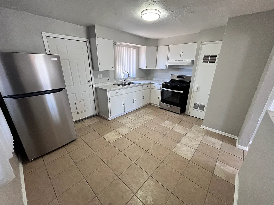 220 E Fort Lowell Rd #9