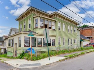 20 Garden St, Amsterdam, NY 12010