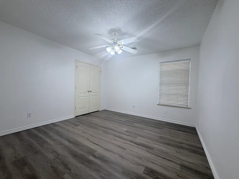 2207 Hickory Wood Trl — Photo 24