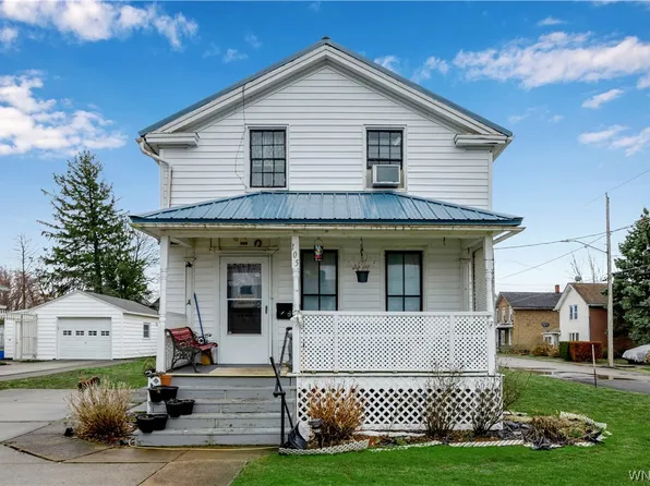 105 Sisson St, Dunkirk, NY 14048