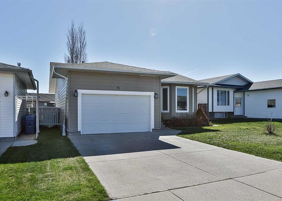 1st image of 73 Mount Rundle Blvd W