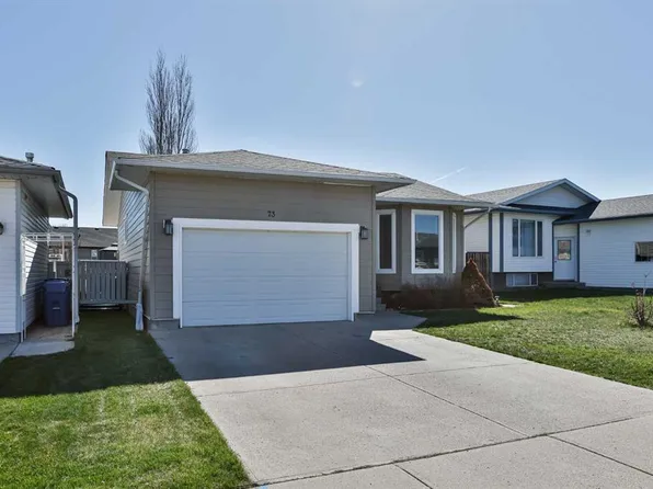 73 Mount Rundle Blvd W, Lethbridge, AB T1K 7J2