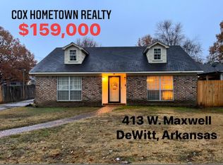 413 W Maxwell St, Dewitt, AR 72042