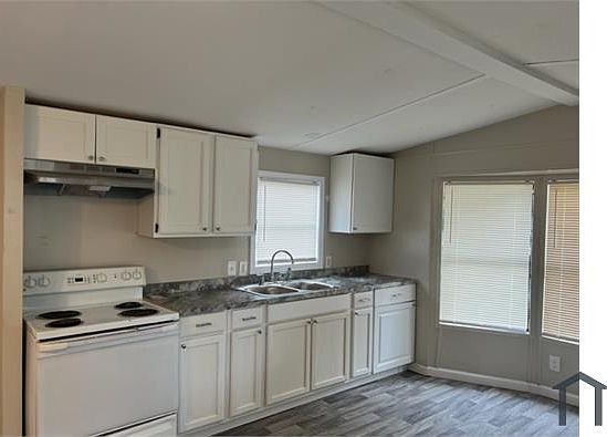 5th image of 115 Americana St