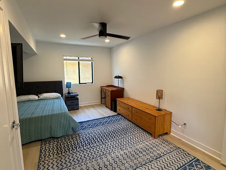 1140 Pearl St — Photo 29