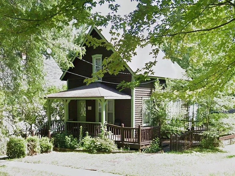 517 Rome Ave — Photo 2