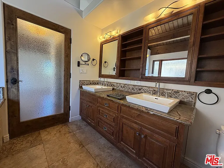 12841 Landale St — Photo 30