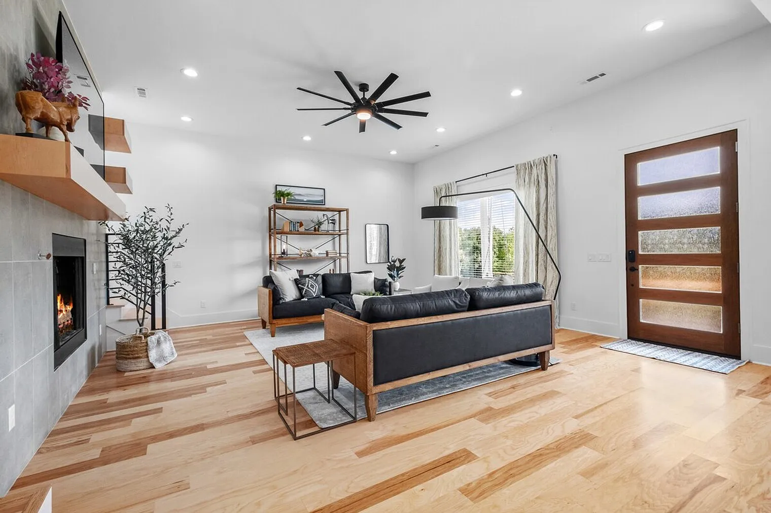 4 bed, 3.0 bath, 3326 sqft, $8,687 — Photo 1