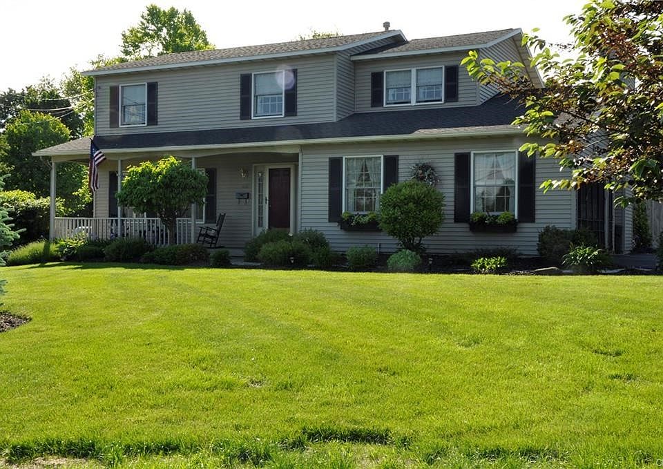 1st image of 428 Blueberry Ln