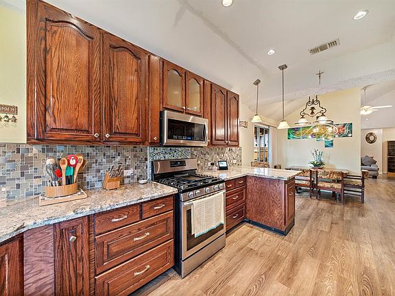 4th image of 15231 Bedford Glen Dr