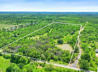 1300 Callihan Rd, Luling, TX 78648